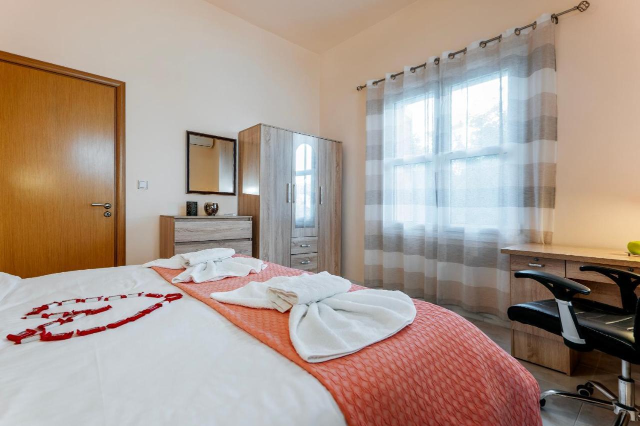 Eddy'S Apartment Rhodes City Екстериор снимка